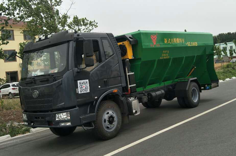 18m3撒料車(chē)